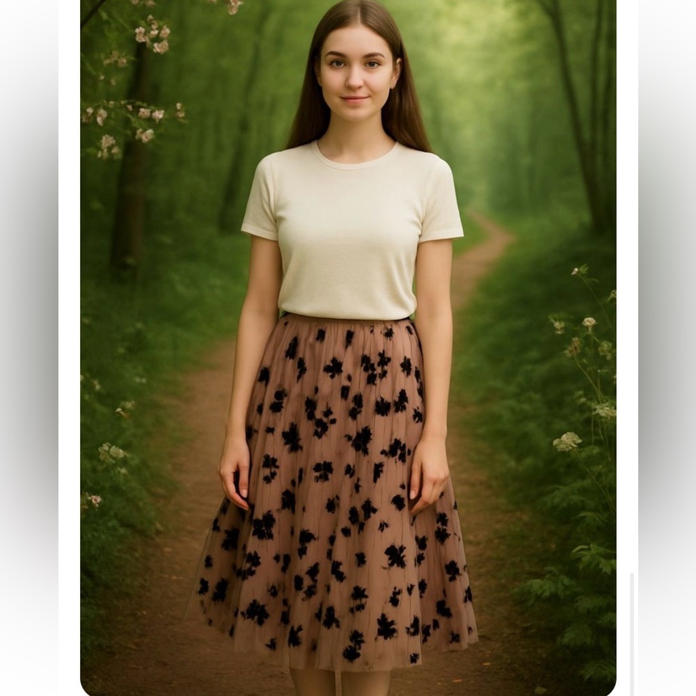 Whimsical Sheer Tulle Midi Skirt size Extra Small/Small‎